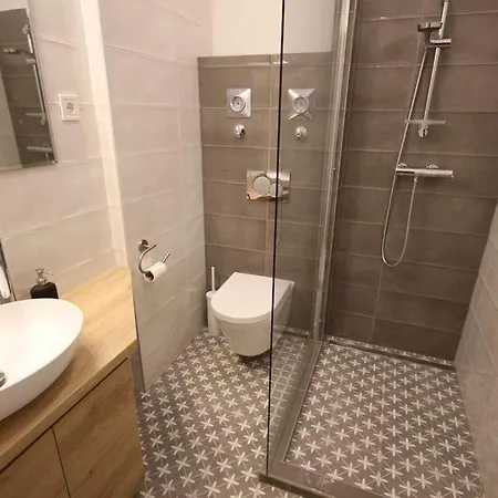 Acacia Hostal *