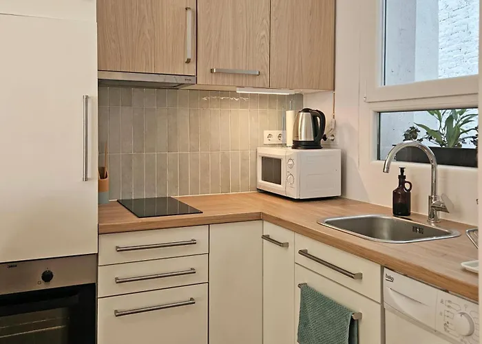 Vandrerhjem Acacia Private & *