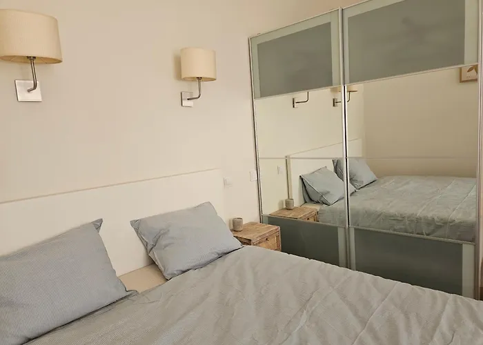 Acacia Private & * Budapest