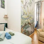 Acacia Hostal