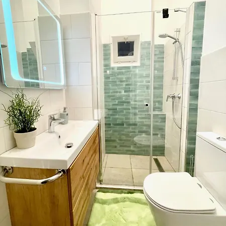 Acacia Hostel *
