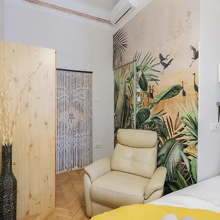 Acacia * Budapest