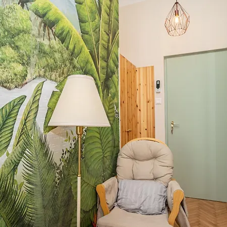 Acacia Private & Hostel *