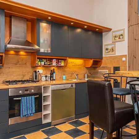 Acacia Hostel