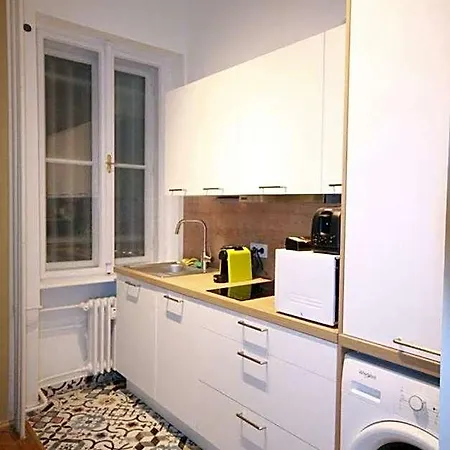 Auberge de jeunesse Acacia Private & *