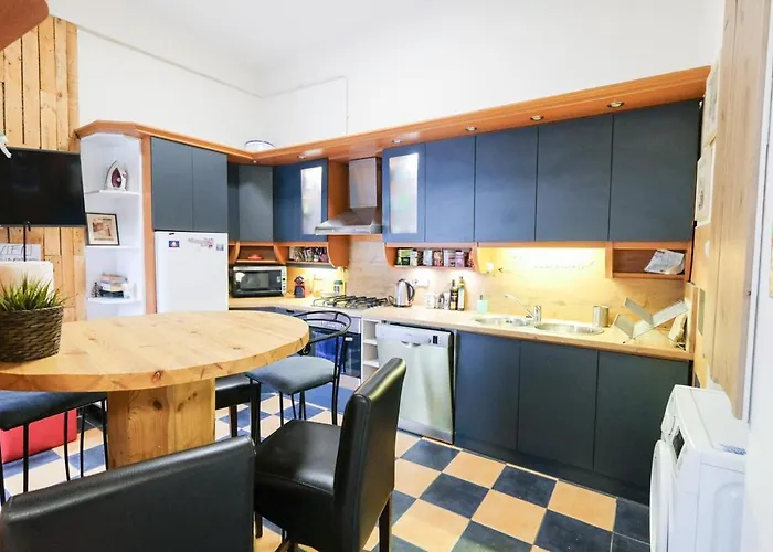 Acacia Private & Хостел *