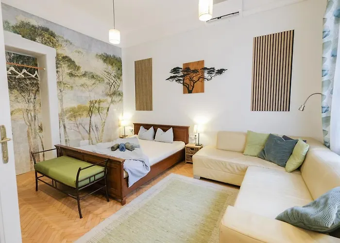 Acacia Private & * Budapešť