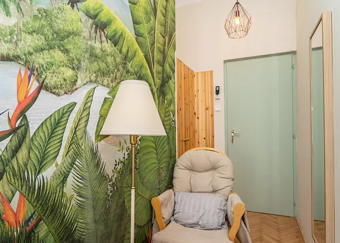 Acacia Private & Hostel *