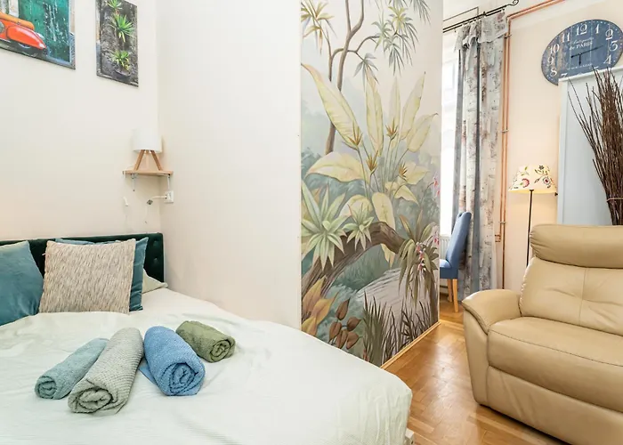 Acacia Private & Hostel