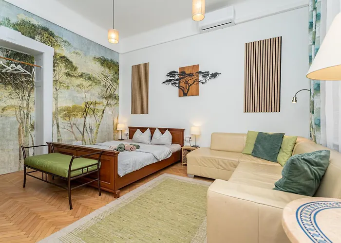 Acacia Private & Hostel *