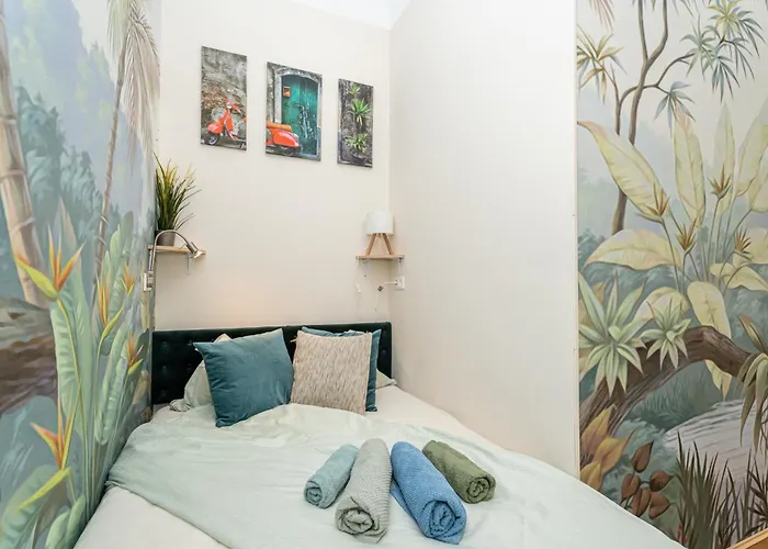 Acacia Private & Hostel *