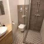 Acacia Private & Hostel *