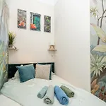 Acacia Private & Hostel *