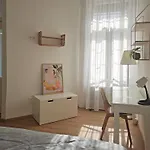Hostel Acacia Private &