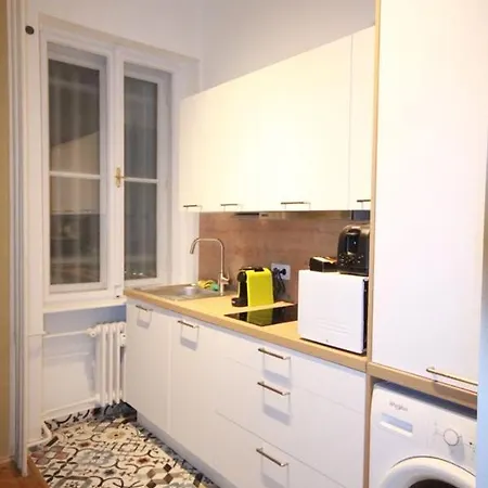 Acacia * Budapest